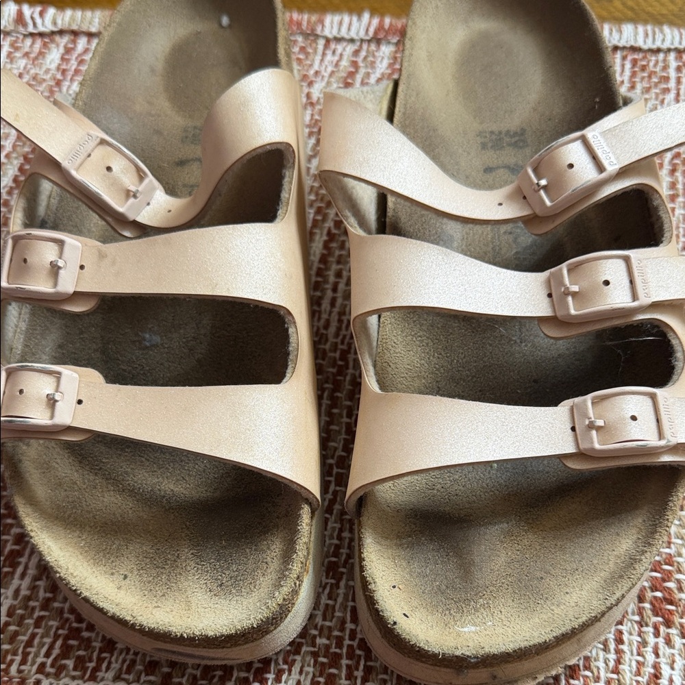 Stylish women’s pink  Sandals